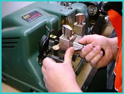 Advanced Locksmith Service Avon, CT 203-278-5050 - 18-key-making