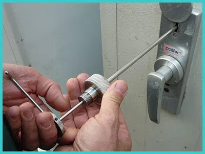 Advanced Locksmith Service Avon, CT 203-278-5050 - 5-lock-opening